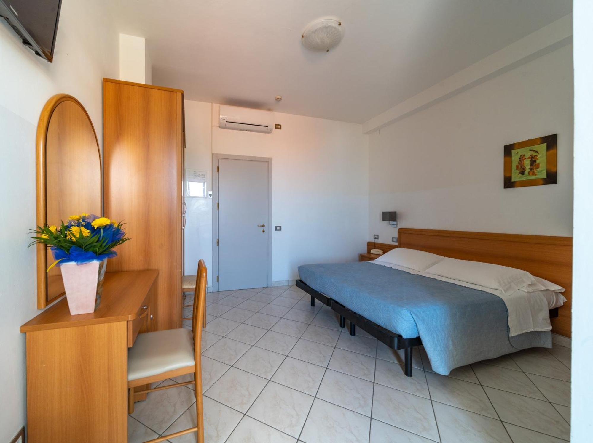 Hotel Casadei Фано Екстер'єр фото