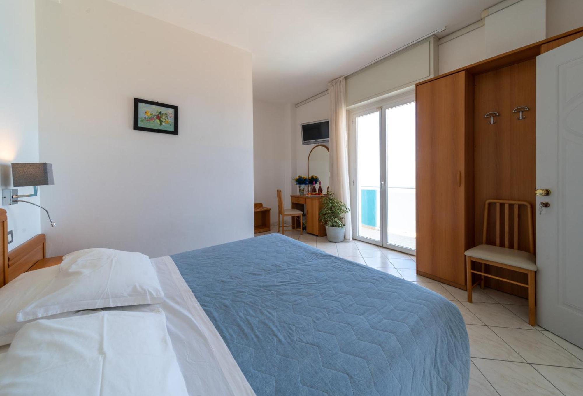 Hotel Casadei Фано Екстер'єр фото