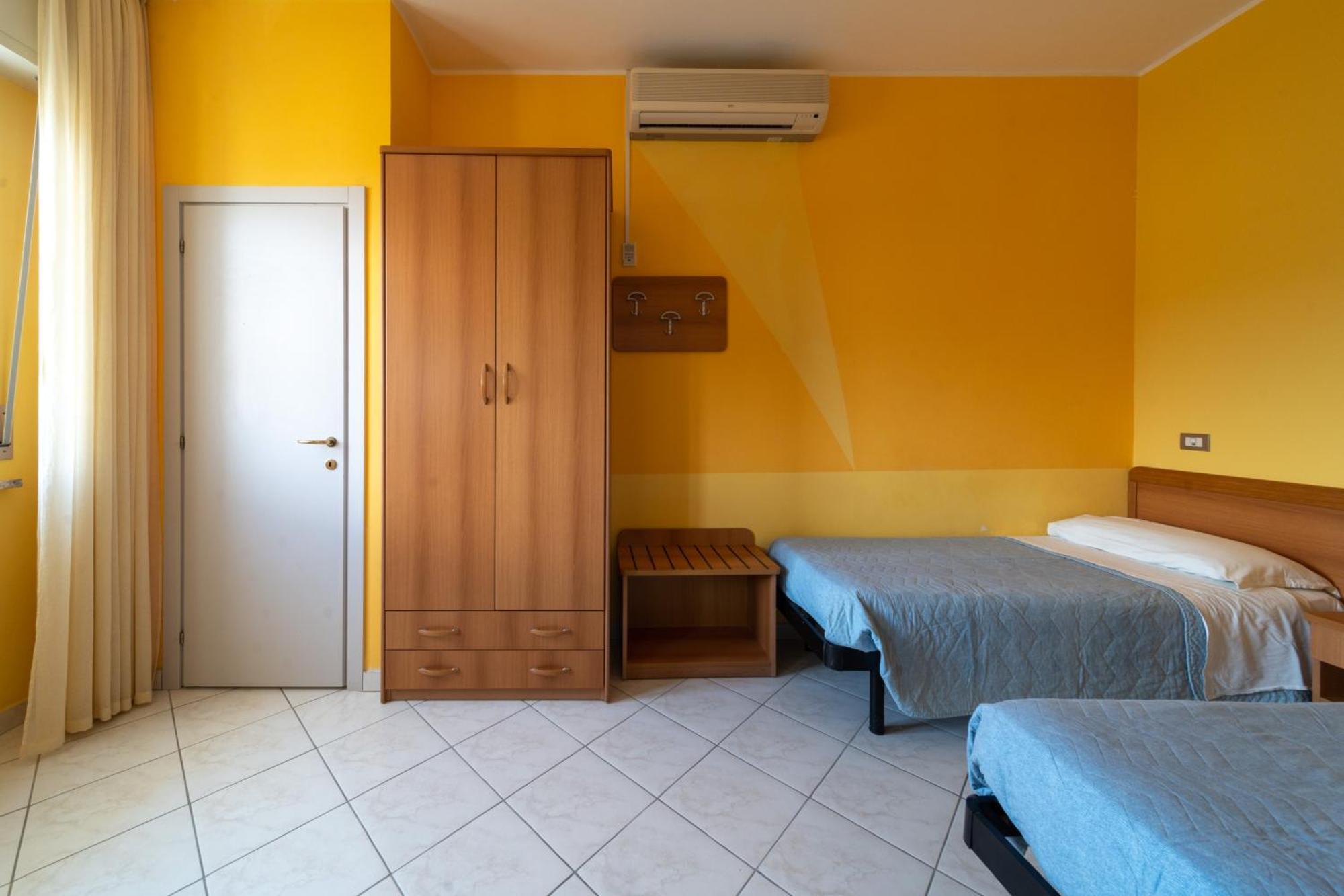 Hotel Casadei Фано Екстер'єр фото