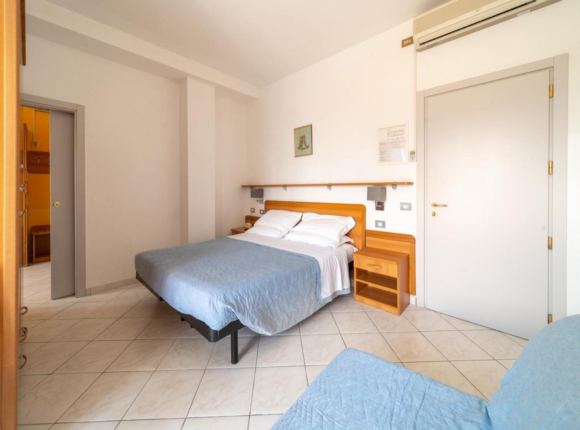 Hotel Casadei Фано Екстер'єр фото