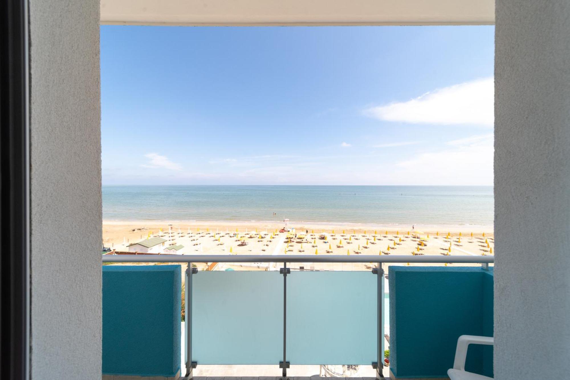 Hotel Casadei Фано Екстер'єр фото